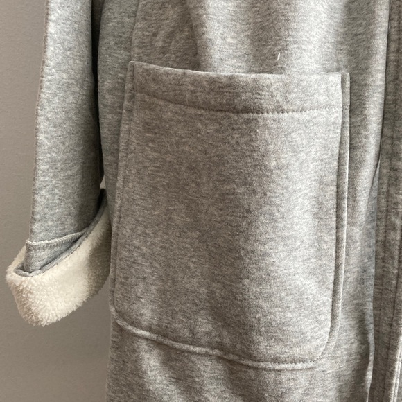 Joe Boxer Gray and White with Sherpa Time Robe - Picture 5 of 11